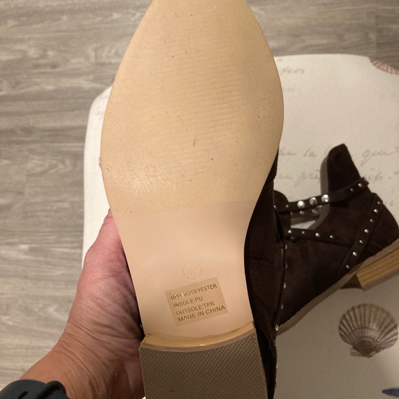 Booties - Picture 4 of 7